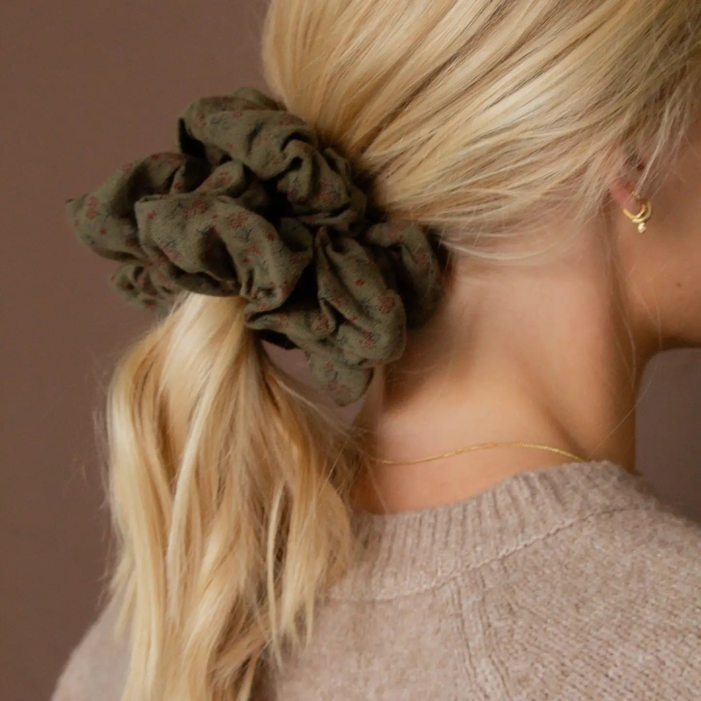 Remi Olive Scrunchie